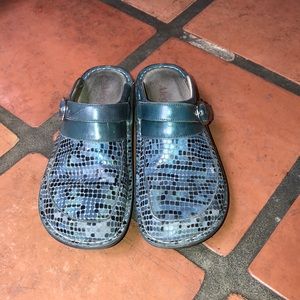 Algeria clogs size 40